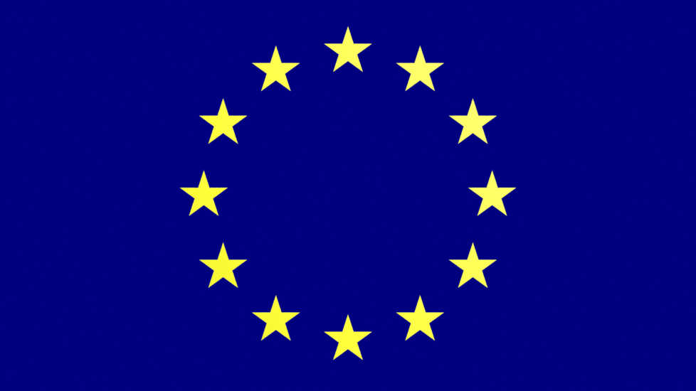 europe-flag-rotating.gif